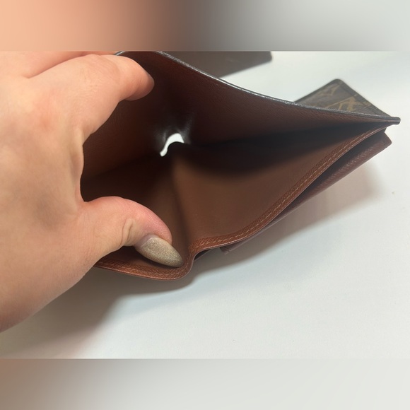 SOLD 🚨 Louis Vuitton Monogram Bifold - Picture 4 of 9